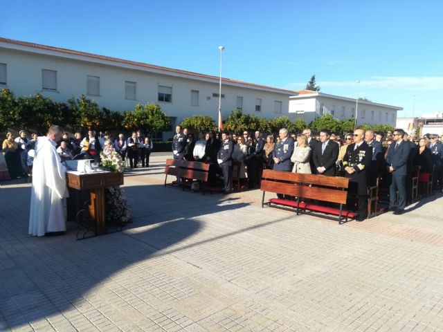 Miembros de la corporación municipal participan en los actos de la Base Aérea con motivo de la festividad de la Virgen de Loreto - 1, Foto 1