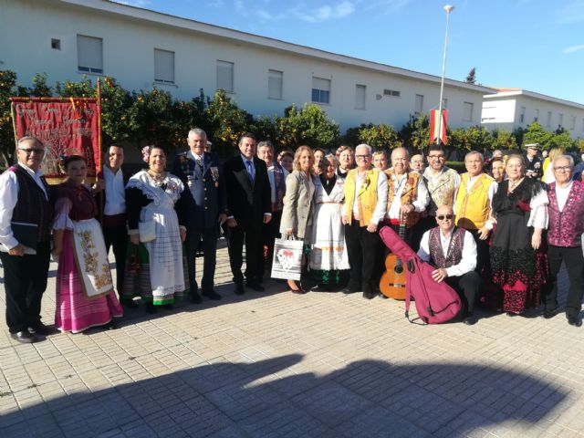 Miembros de la corporación municipal participan en los actos de la Base Aérea con motivo de la festividad de la Virgen de Loreto - 2, Foto 2