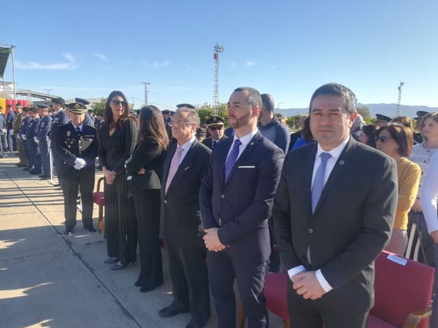 Miembros de la corporación municipal participan en los actos de la Base Aérea con motivo de la festividad de la Virgen de Loreto - 3, Foto 3