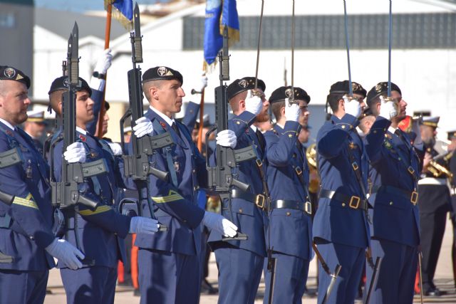 Acto militar conmemorativo de la festividad de Ntra. Sra. de Loreto, patrona del Ejército del Aire - 3, Foto 3