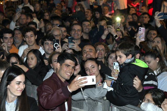 Extraordinaria repercusión del encendido del Gran Árbol de Navidad por parte de Carlos Alcaraz - 4, Foto 4