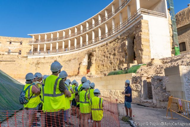 Más de mil personas visitan el Anfiteatro Romano de Cartagena - 1, Foto 1