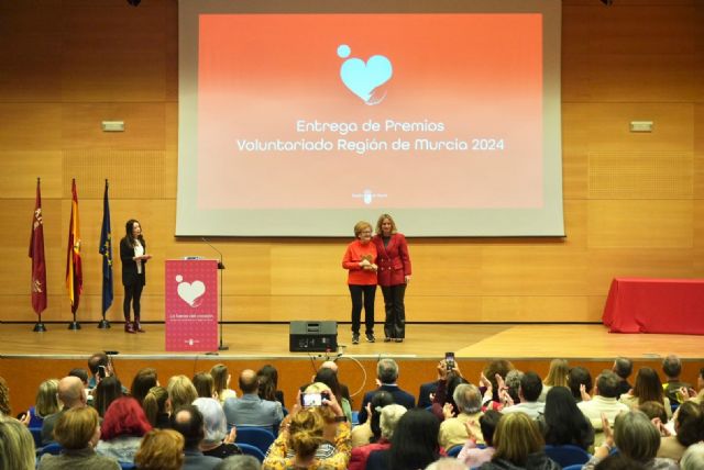 La Comunidad destaca en unas jornadas el poder transformador de la ayuda desinteresada que ofrecen 16.000 voluntarios en la Región - 2, Foto 2