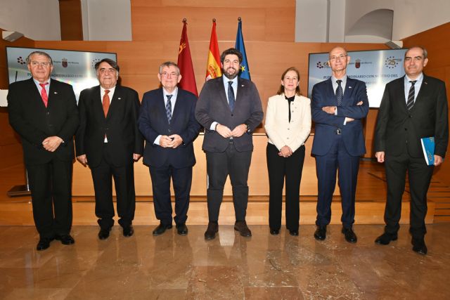 López Miras destaca los 25 años de compromiso con la educación de calidad del Consejo Escolar de la Región - 2, Foto 2