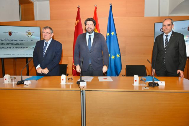 López Miras destaca los 25 años de compromiso con la educación de calidad del Consejo Escolar de la Región - 3, Foto 3