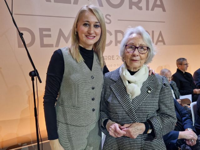 La delegada del Gobierno acompaña a la cartagenera María Egea, reconocida por el presidente del Gobierno, en el acto por el ´Día de Recuerdo y Homenaje a todas las víctimas del golpe militar, la Guerra y la Dictadura´ - 4, Foto 4