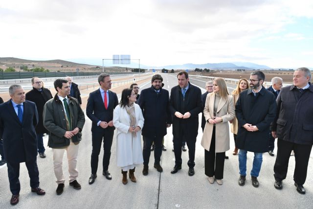 López Miras afirma que la culminación de la Autovía del Altiplano era una vieja aspiración y pide desbloquear las infraestructuras pendientes - 1, Foto 1