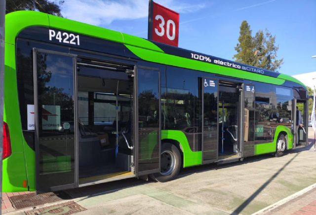 13 empresas optan a la adjudicación de los autobuses eléctricos licitados por Fomento por valor de 23,76 millones de euros - 1, Foto 1