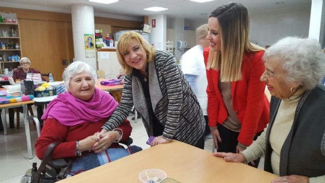 Violante Tomás destaca la calidad de los servicios que se prestan a las 130 personas mayores de la residencia Javier Azagra - 1, Foto 1