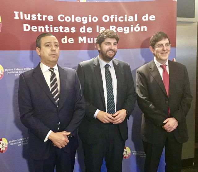 Fernando López Miras asiste a la cena del Colegio Oficial de Dentistas de la Región con motivo la festividad de su patrona - 1, Foto 1