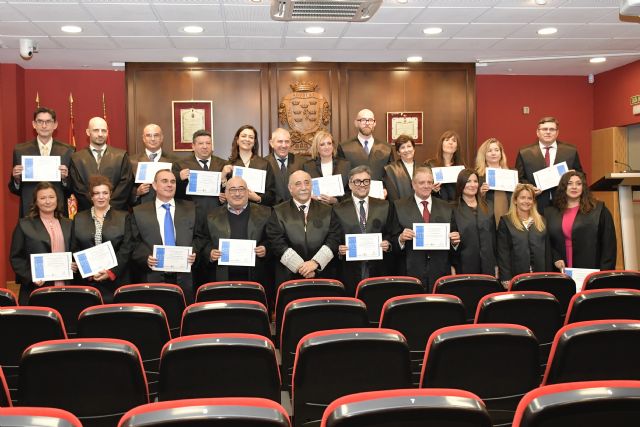 El Colegio de la Abogacía de Murcia entrega los diplomas a los letrados con 20 años de ejercicio profesional en el Turno de Oficio - 1, Foto 1