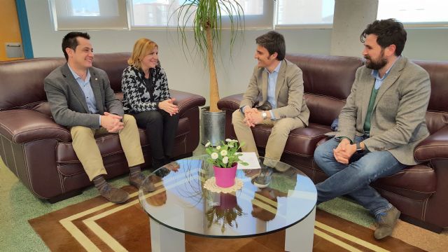 La Consejería de Familia y el Club Rotary inician la colaboración en materia de protección a la familia - 1, Foto 1