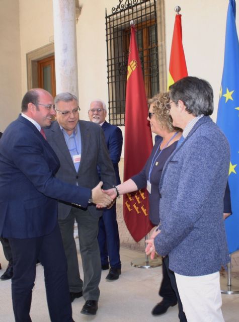 El presidente de la Comunidad recibe a los representantes de la Asamblea de la Unión Nacional de Entidades Festeras - 1, Foto 1