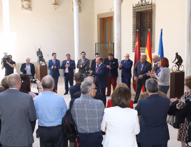 El presidente de la Comunidad recibe a los representantes de la Asamblea de la Unión Nacional de Entidades Festeras - 2, Foto 2