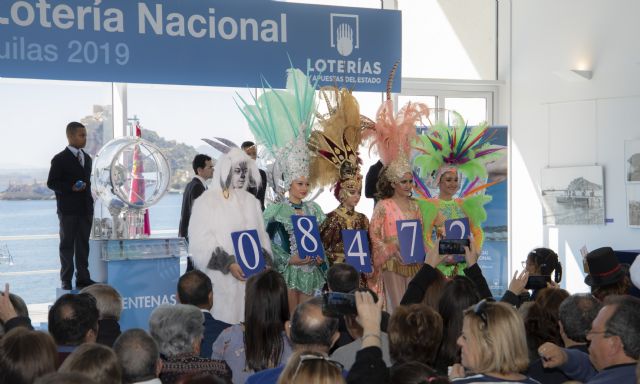 El Sorteo Viajero de la Lotería Nacional se viste de Carnaval en Águilas - 1, Foto 1