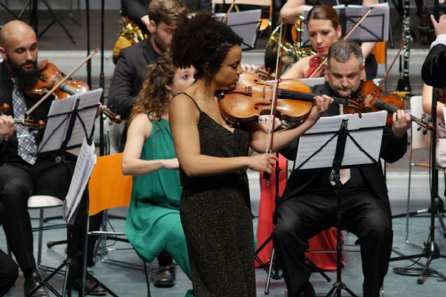 Ana Mba Flores y la Orquesta Sinfónica de Cartagena triunfan en el VI Concierto Extraordinario de Entre Cuerdas y Metales - 1, Foto 1