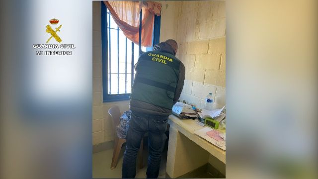 La Guardia Civil detiene a tres internos acusados de intentar captar y radicalizar a otros presos en el CP Murcia II - 1, Foto 1