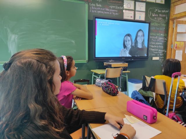 ¿Cómo sería vivir en Marte? 9 colegios de la Región participan en la charla de la matemática Ariadna Farrés en el webinar de Aquae STEM - 5, Foto 5