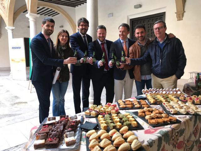 Presentación de En abril, tapas mil de Lorca - 1, Foto 1