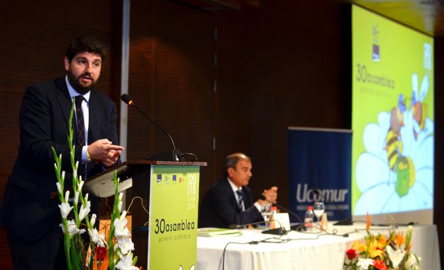 El presidente Fernando López Miras asiste a la Asamblea General de la Unión de Cooperativas de la Región de Murcia - 1, Foto 1