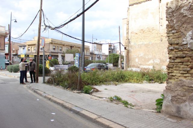 Cs recoge la indignación de los vecinos de Santa Lucía por el bloqueo de todos los proyectos prometidos para el barrio - 1, Foto 1