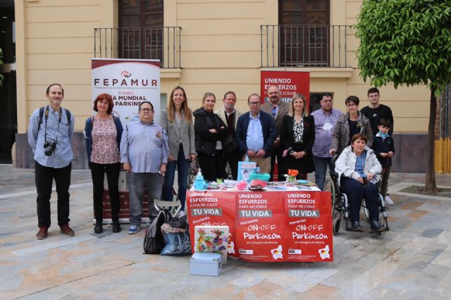 Murcia se suma este lunes a la celebración del Día Mundial del Parkinson - 1, Foto 1