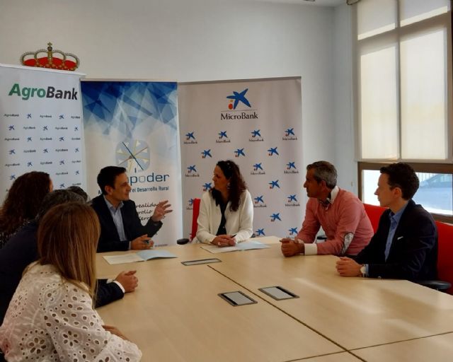 Campoder y MicroBank firman un convenio de colaboración para incentivar el autoempleo y la actividad emprendedora - 2, Foto 2