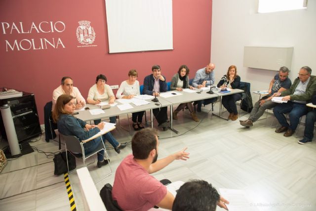 Dos comisiones de trabajo analizarán separadamente las medidas de prevención y las de actuación urgente en la Mesa del Pacto por la Noche - 1, Foto 1