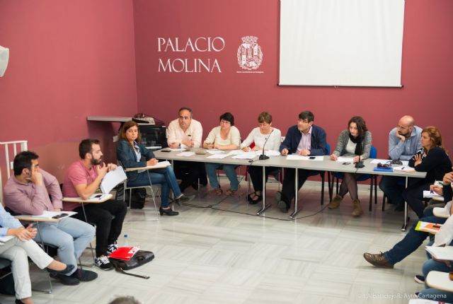 Dos comisiones de trabajo analizarán separadamente las medidas de prevención y las de actuación urgente en la Mesa del Pacto por la Noche - 4, Foto 4