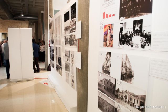 El Luzzy exhibe una muestra con imagenes de la II Republica y la Guerra Civil en Cartagena - 1, Foto 1