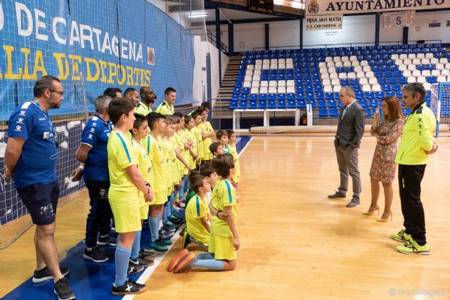 La alcaldesa visito una de las escuelas deportivas Javi Matia del Cartagena Futbol Sala - 1, Foto 1