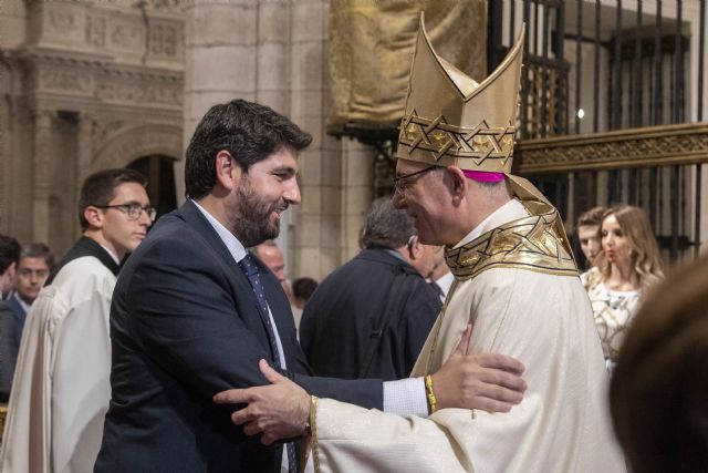 El presidente López Miras asiste al acto de ordenación episcopal del obispo auxiliar de la Diócesis de Cartagena - 1, Foto 1