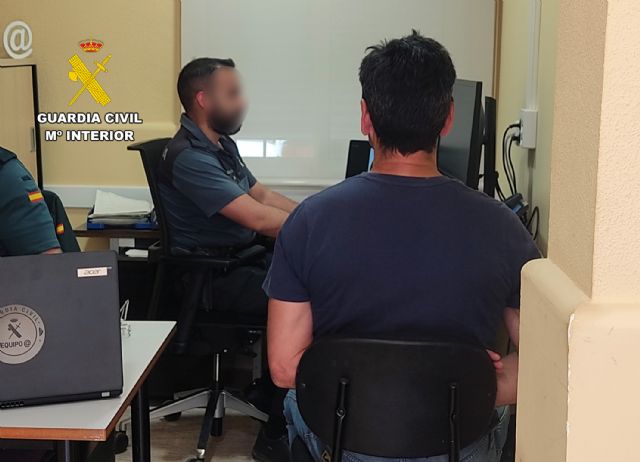 La Guardia Civil desmantela un grupo delictivo que cometía estafas online - 1, Foto 1