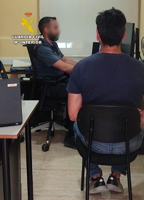 La Guardia Civil desmantela un grupo delictivo que cometía estafas online - 2, Foto 2