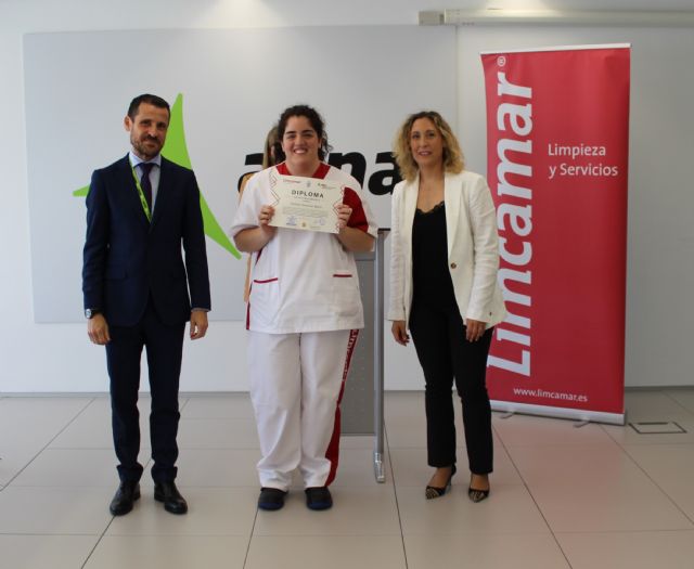 Limcamar reconoce a su plantilla en el Aeropuerto Internacional de la Región de Murcia en un acto de homenaje - 1, Foto 1