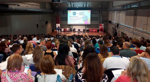 Medio millar de personas participa en la jornada del profesorado sobre competencia digital docente - 1, Foto 1