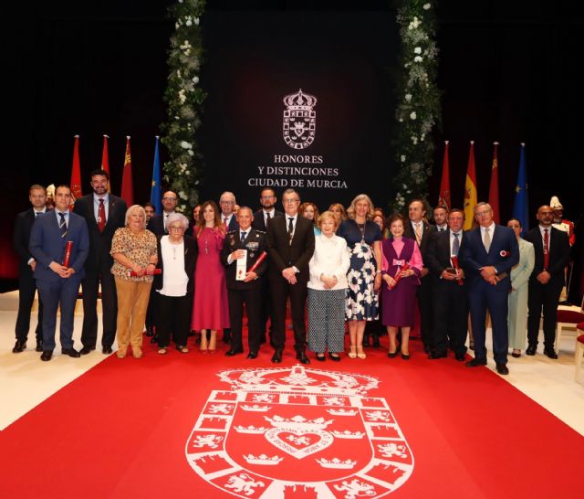 El alcalde reivindica el sano orgullo de habitar una tierra con historia en el Día de la Ciudad de Murcia - 1, Foto 1