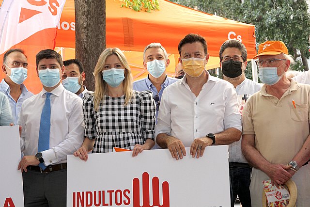 Ciudadanos se manifiesta para decir NO a los indultos: “No en nuestro nombre” - 1, Foto 1