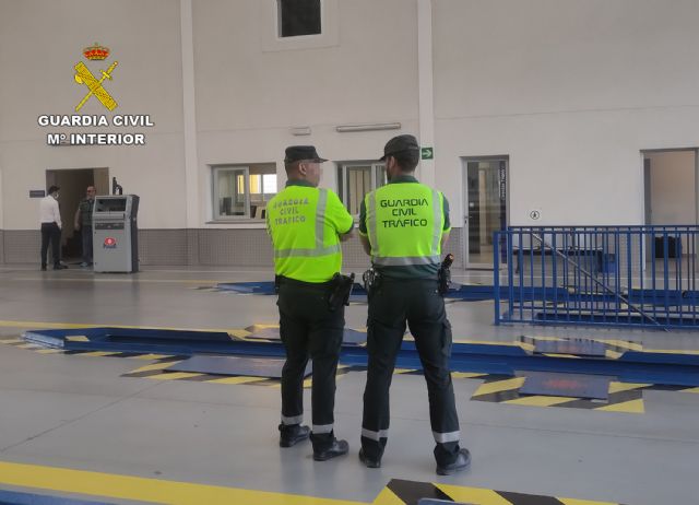 17 detenidos en Murcia por pasar inspecciones técnicas a vehículos con deficiencias - 4, Foto 4