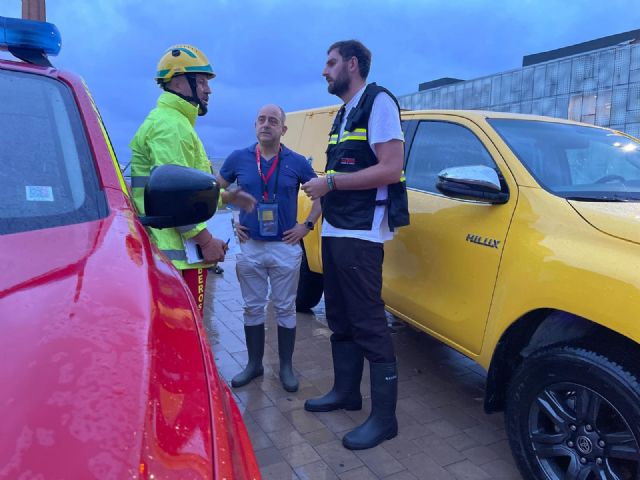 José Ángel inspecciona en Las Torres de Cotillas los trabajos de los equipos de emergencias movilizados por los efectos de las tormentas - 3, Foto 3