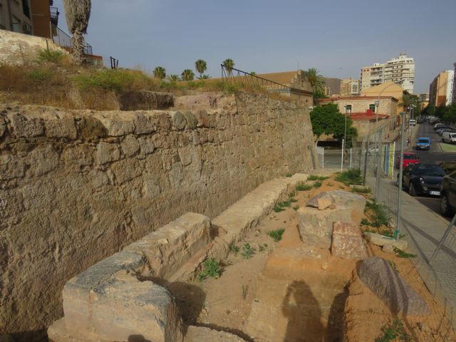 Ciudadanos pide al Ayuntamiento que ponga en valor los restos de la Muralla de Felipe V que se hallaron en 2015 - 1, Foto 1