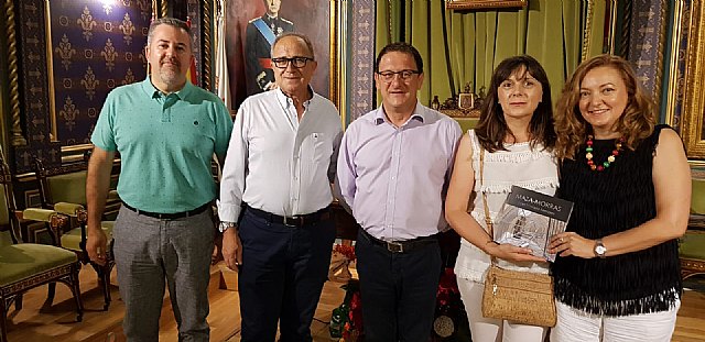 Lola Navarro y Portales del Arte exponen en Casas Consistoriales, Foto 2