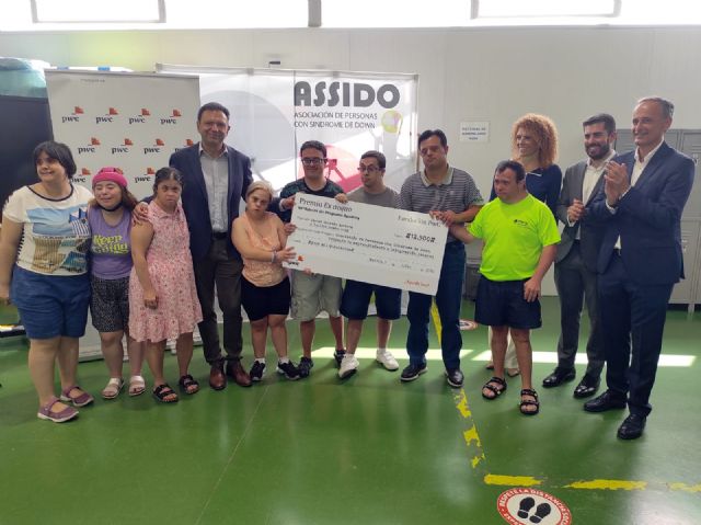 ASSIDO recibe el Premio  APADRINA de la Fundación PwC - 1, Foto 1