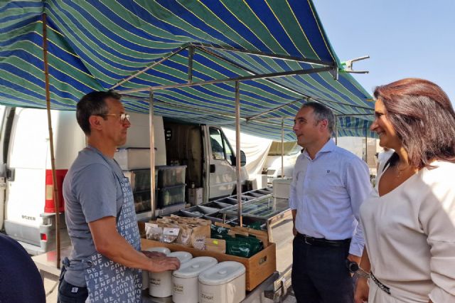 El Recinto Ferial del Huerto de la Rueda se adecúa para mitigar las altas temperaturas a vendedores y compradores del Mercado de los jueves - 3, Foto 3