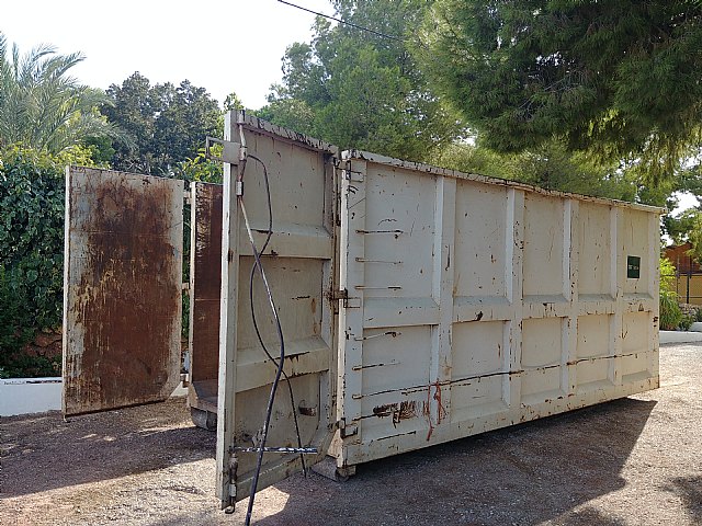 Instan a realizar un uso adecuado de los contenedores en las zonas de los Huertos y las pedanías en verano - 3, Foto 3