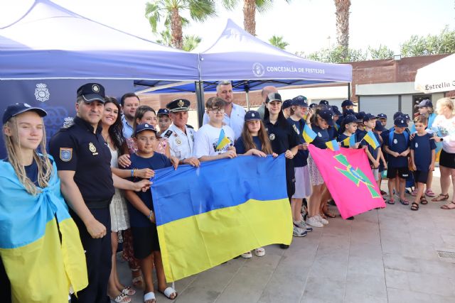 La Policía Nacional facilita que un grupo de niños ucranianos pasen sus vacaciones en San Pedro del Pinatar - 1, Foto 1