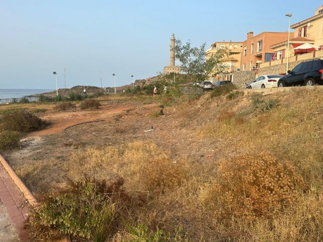 El PSOE denuncia el abandono del paseo marítimo entre el faro y la playa de levante de Cabo de Palos - 1, Foto 1