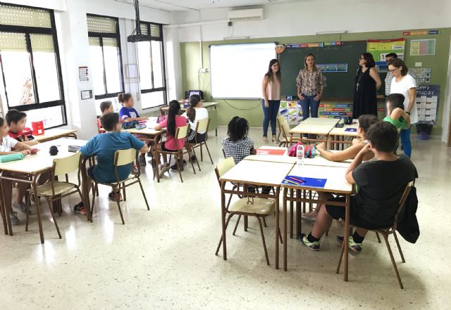 Cerca de 2.200 alumnos torreños se reencuentran con las aulas en el inicio del curso 2018-19 - 2, Foto 2