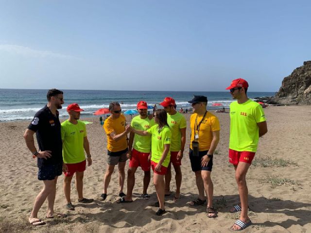 Disminuyen las intervenciones del Plan Copla este verano en las playas de Lorca, donde no ha habido incidencias graves, pero sí un mayor número de bañistas - 2, Foto 2