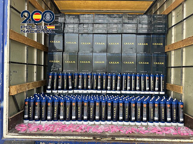 La Policía Nacional incauta 1.800 kilos de “gas de la risa” a una organización criminal dedicada a la exportación de estupefacientes - 1, Foto 1